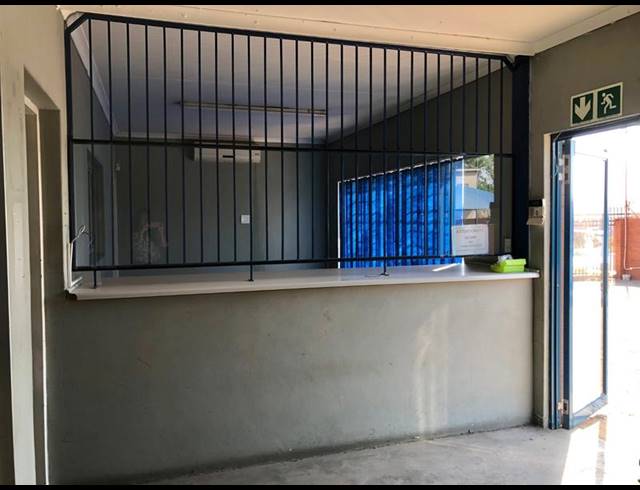 INDUSTRIAL PROPERTY TO RENT IN LABORIA